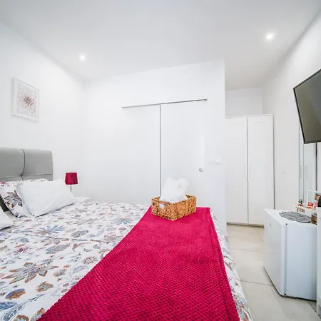 ゲストハウス Korkyra Harbour 4*