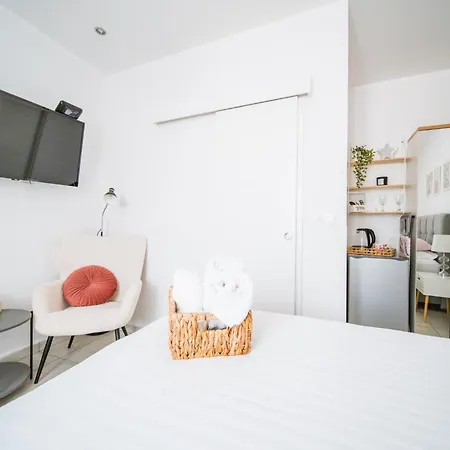 Korkyra Harbour ゲストハウス コルチュラ