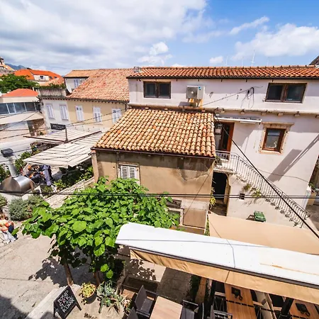 Korkyra Harbour 4* コルチュラ