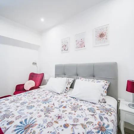 Korkyra Harbour Gasthuis