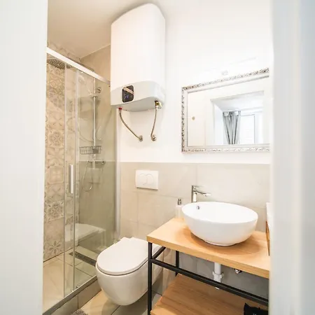 Korkyra Harbour Gasthuis