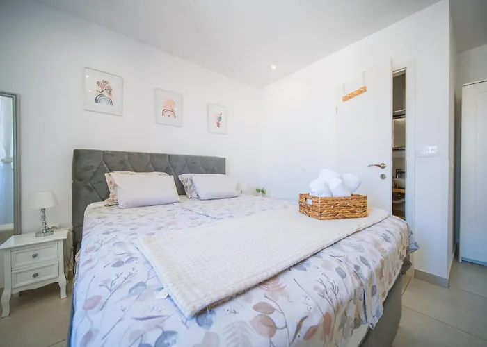 Korkyra Harbour Pensjonat 4*